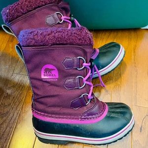 Sorel kids’ winter snow boots size 1